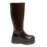 IRIA™ – BOTAS ALTAS CASTANHAS COM EXPRESSÃO ELEGANTE