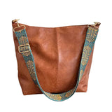 ZENA™ – MALA DE OMBRO EM COURO DE DESIGN INTEMPORAL