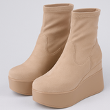 MIA™ – BOTINS EM CAMURÇA COM SALTO ANABELA