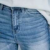 JOANA™ – JEANS ESTILO BOCA DE SINO