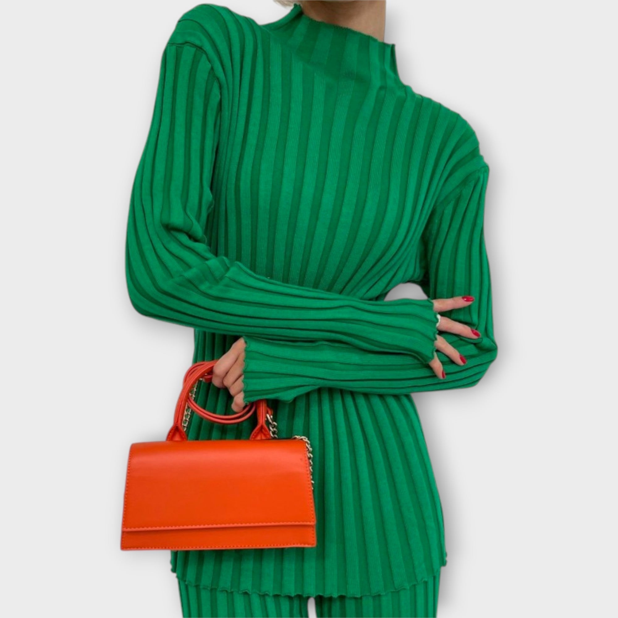 MALVINA™ – CONJUNTO DE MALHA DE CORTE MODERNO