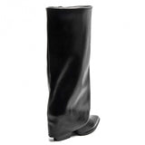 VERA™ – BOTAS PRETAS COM DOBRA ELEGANTE