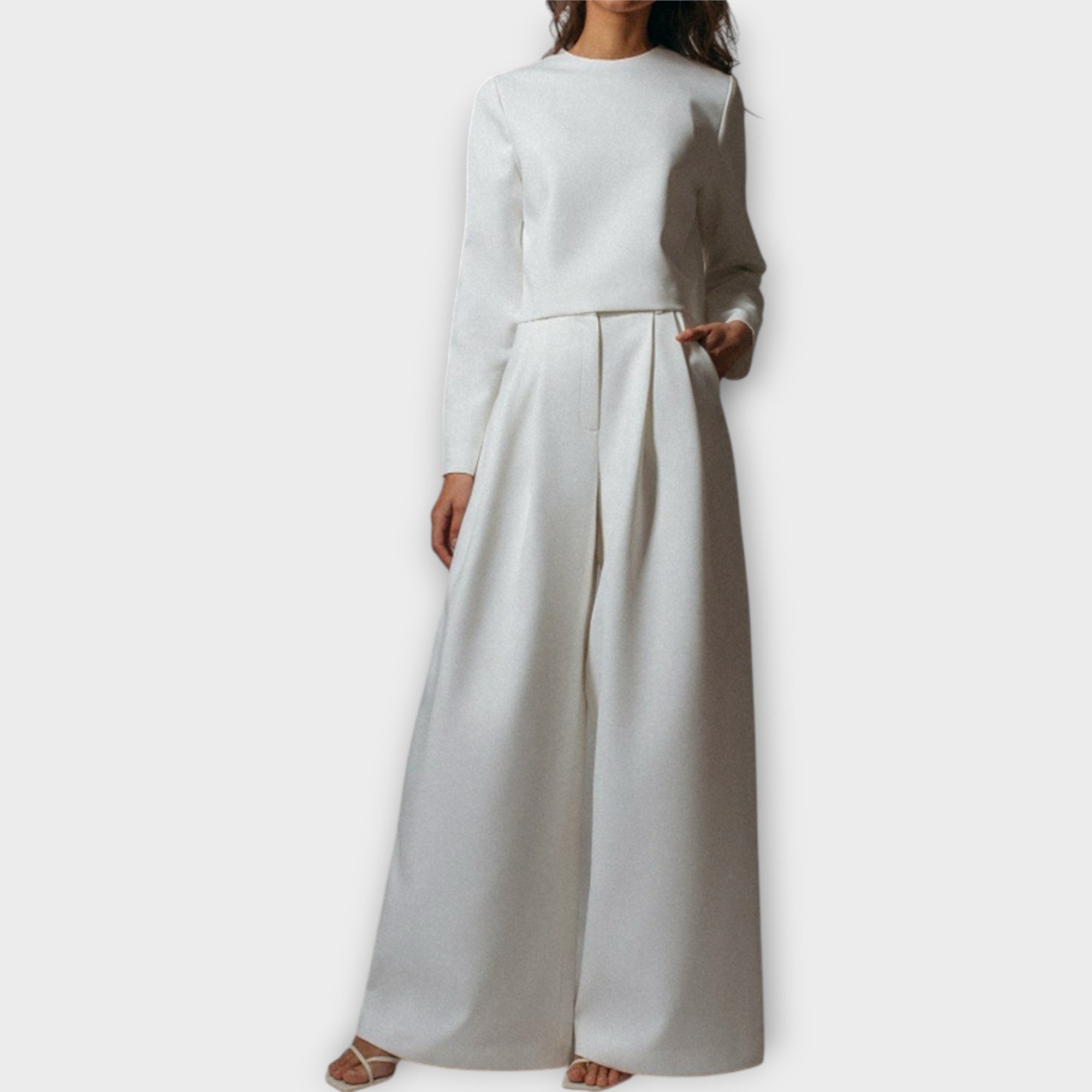 CELORA™ – CONJUNTO COM ELEGÂNCIA SIMPLES