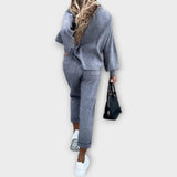 ALINA™ – CONJUNTO COM CORTE CONFORTÁVEL E ELEGÂNCIA