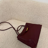 EMILIA™ – MALA VERSÁTIL E REFINADA